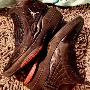 Men’s Jordan 19 Retro Bred shoes